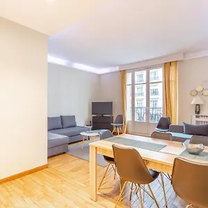Place Du Trocadero Apartment Paris
